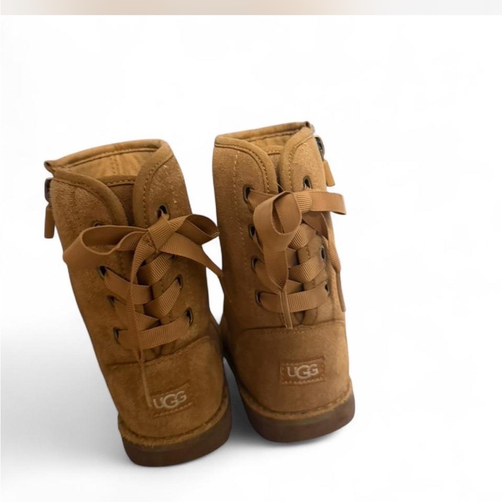 UGG Kids Chestnut Suede Lace-Up Boots